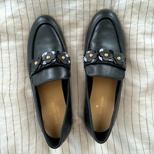 New Kate Spade leather loafer with cute flower details